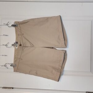 Old Navy khaki shorts size 14